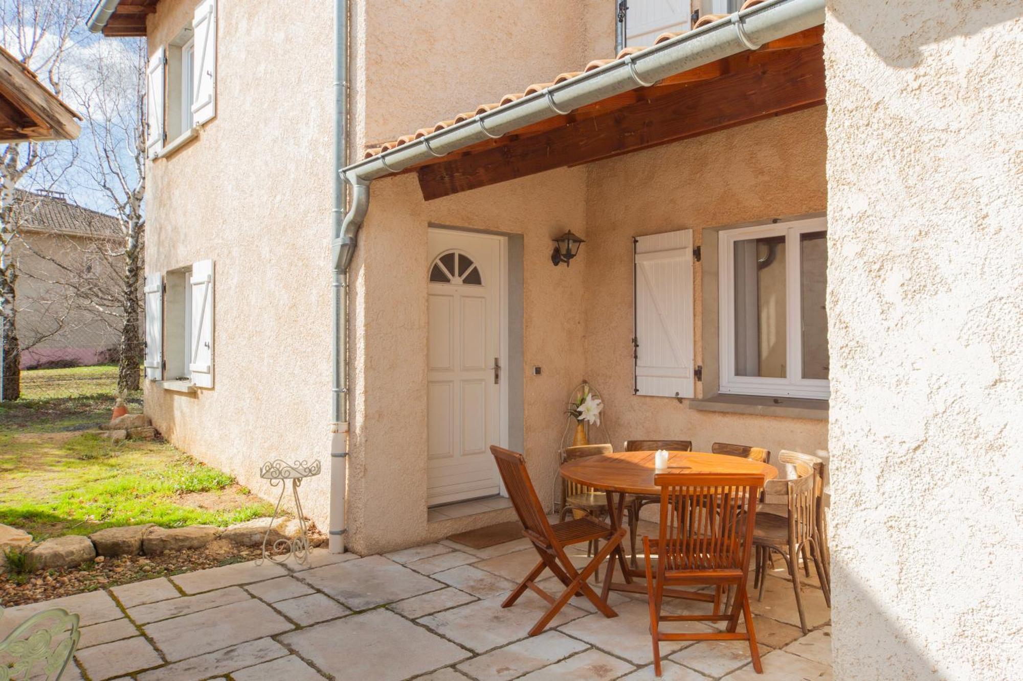 Panda Home Quincie-en-Beaujolais Bagian luar foto