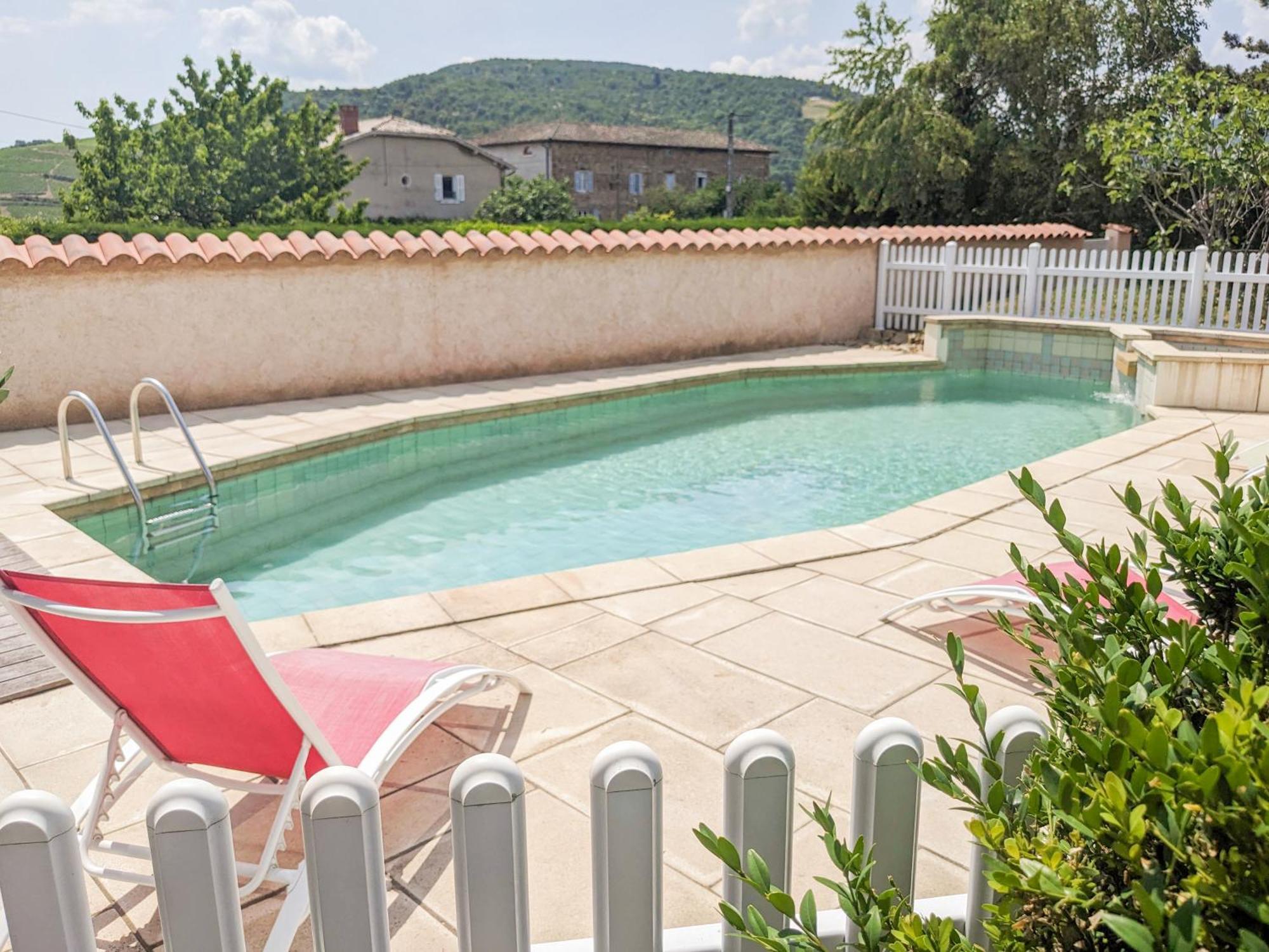 Panda Home Quincie-en-Beaujolais Bagian luar foto